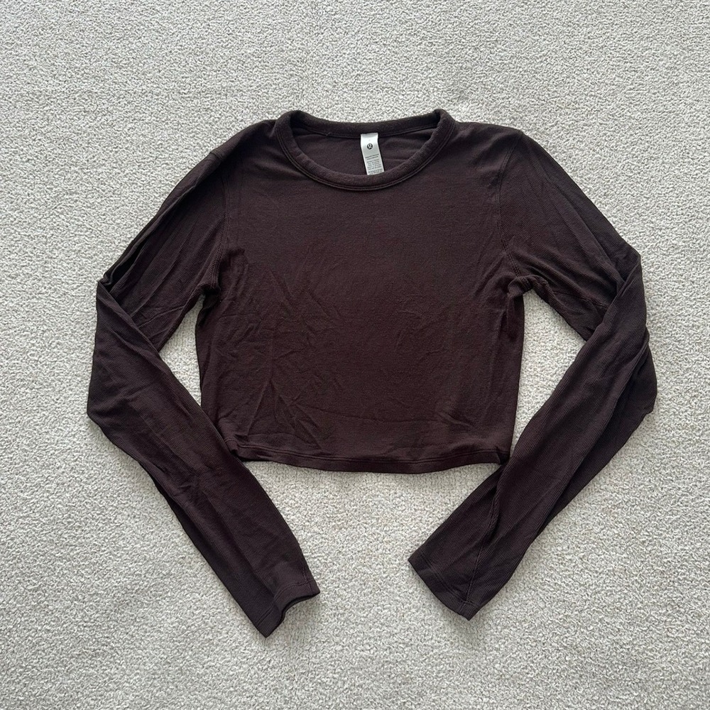 lululemon Hold Tight Straight-Hem Cropped Long sleeve size 8 in Espresso